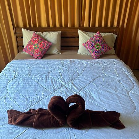 Tonmai Suites Ко-Ланта Экстерьер фото