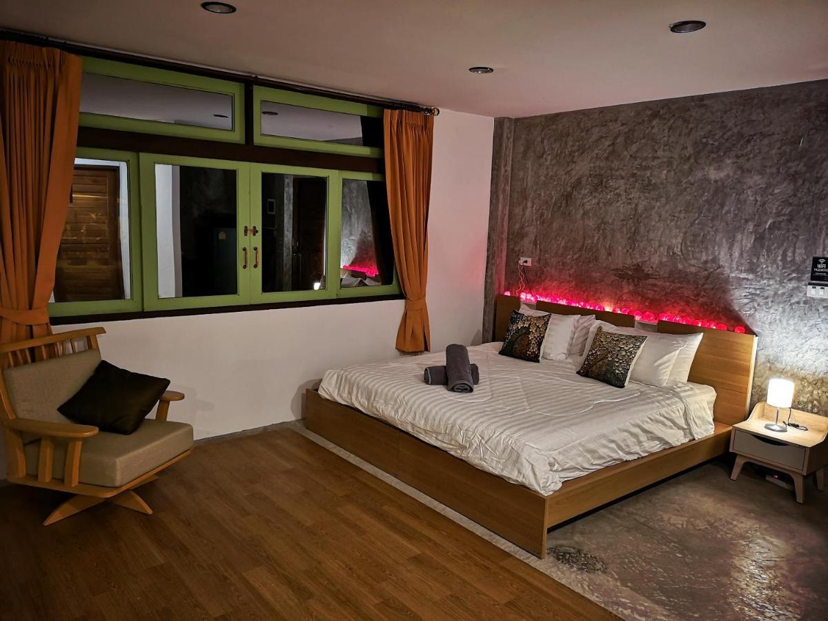 Tonmai Suites Ко-Ланта Экстерьер фото