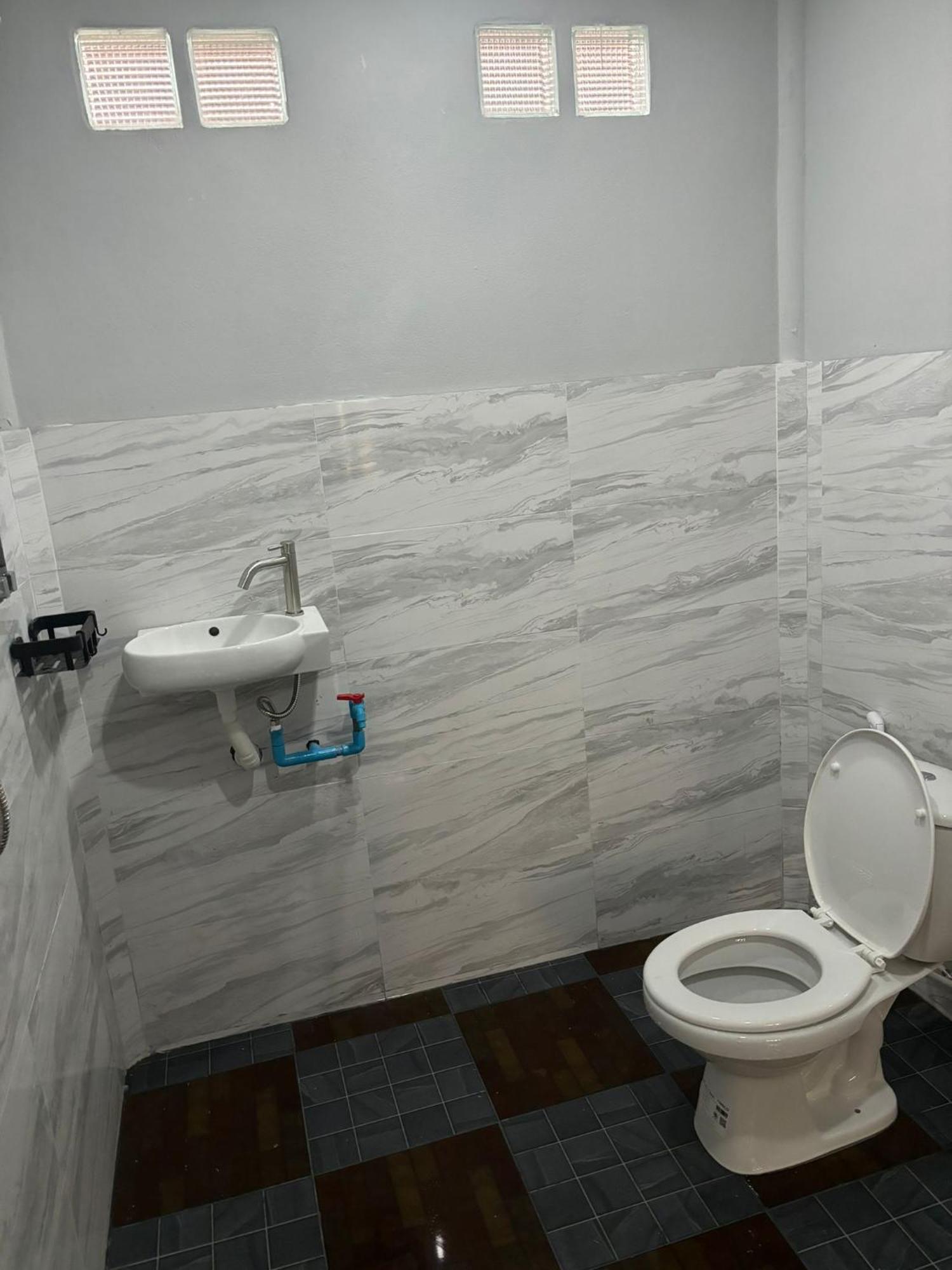 Tonmai Suites Ко-Ланта Экстерьер фото