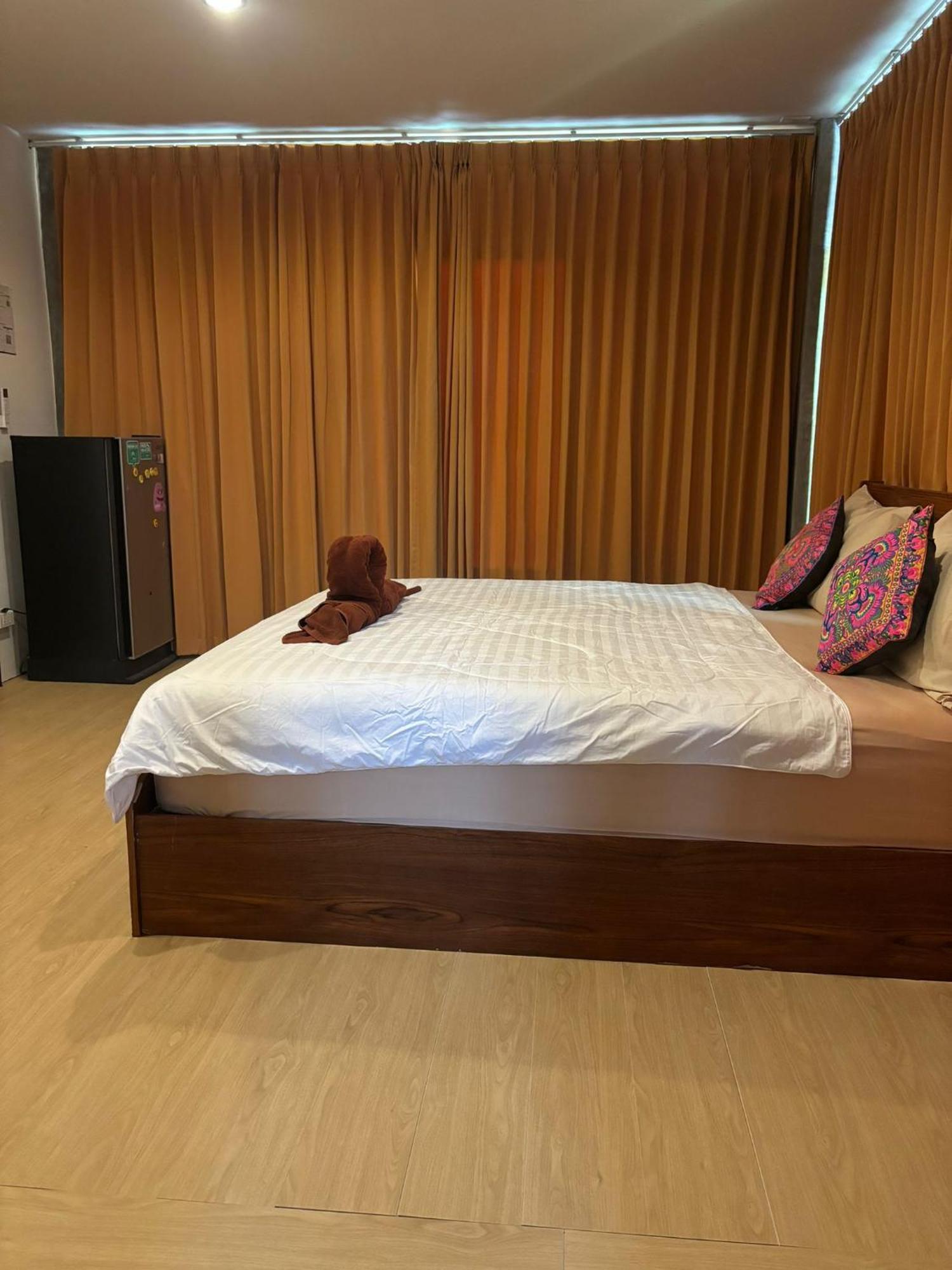Tonmai Suites Ко-Ланта Экстерьер фото